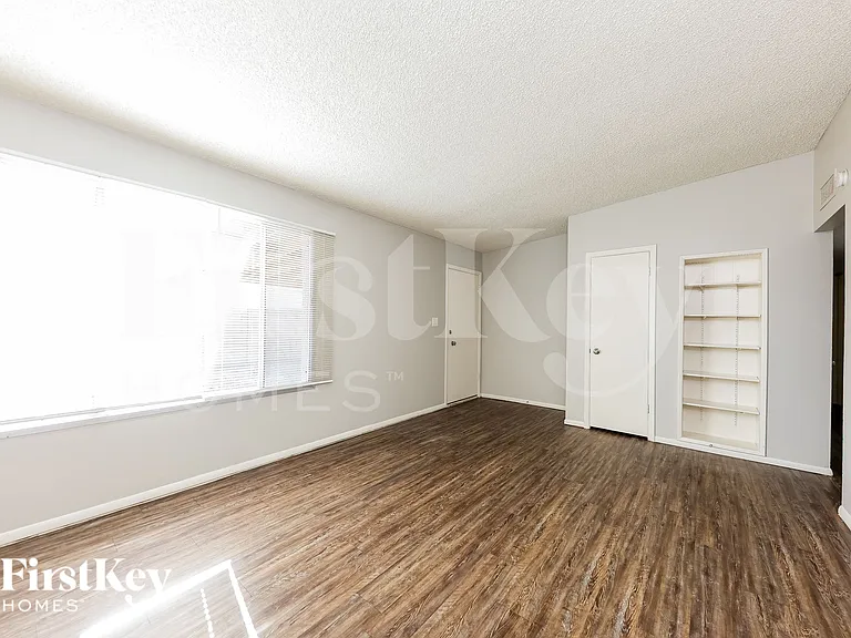 3341 W Desert Cove Ave — Photo 4
