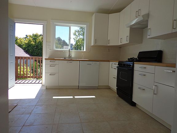 2nd image of 334 Carolina St #A
