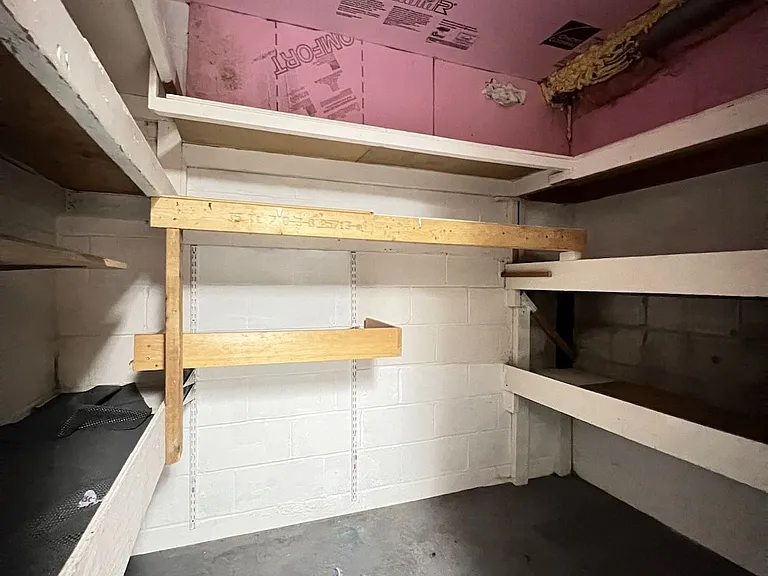 94 Bremen Ln #BASEMENT — Photo 16