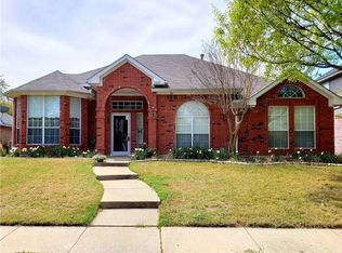 7009 Clarendon St, Rowlett, TX 75089