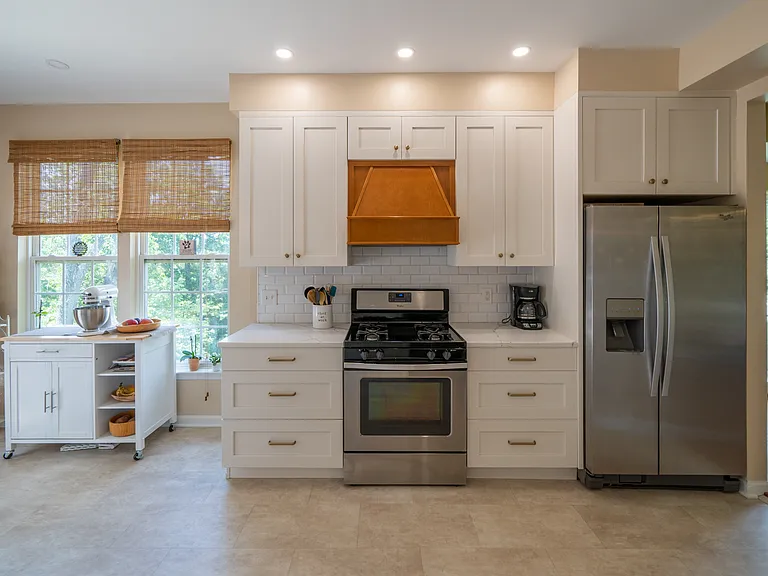748 McCardle Dr — Photo 17