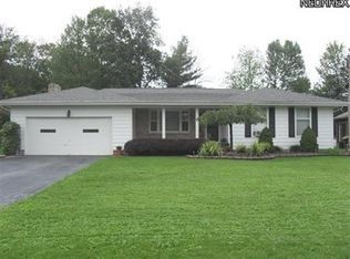 1300 Meadow Ln, Poland, OH