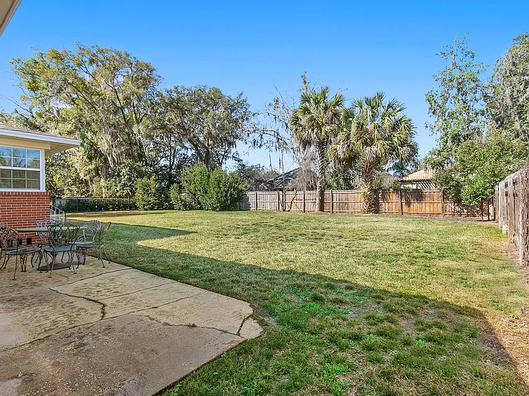 4428 Worth Dr W — Photo 19