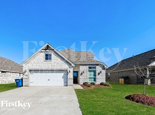 215 Brazos Dr, Baytown, TX 77523