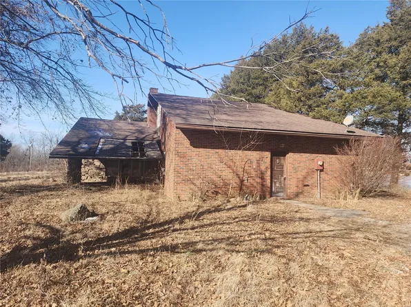 2122 N Market St, Sparta, IL 62286