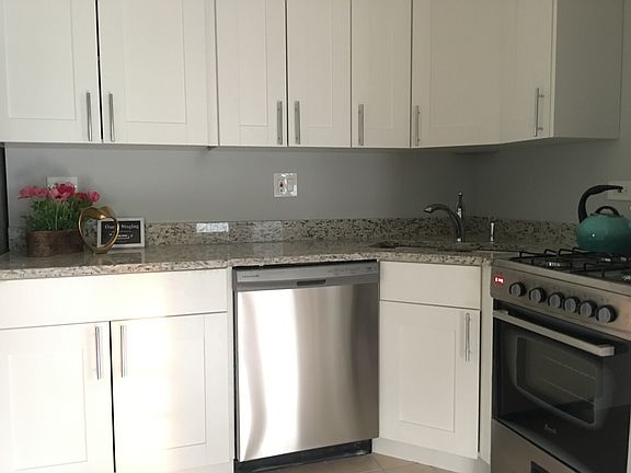 5th image of 1905 Willow Hill Ct #1905