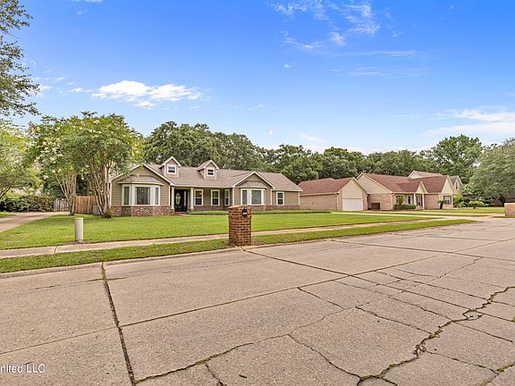 3rd image of 3805 Cabildo Pl