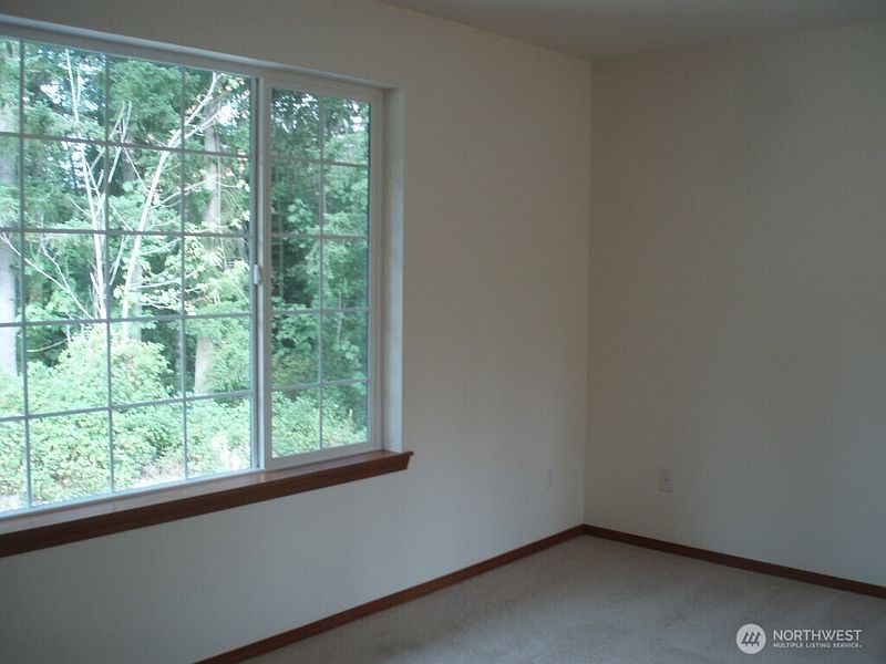 5th image of 7223 Vandermark Road E