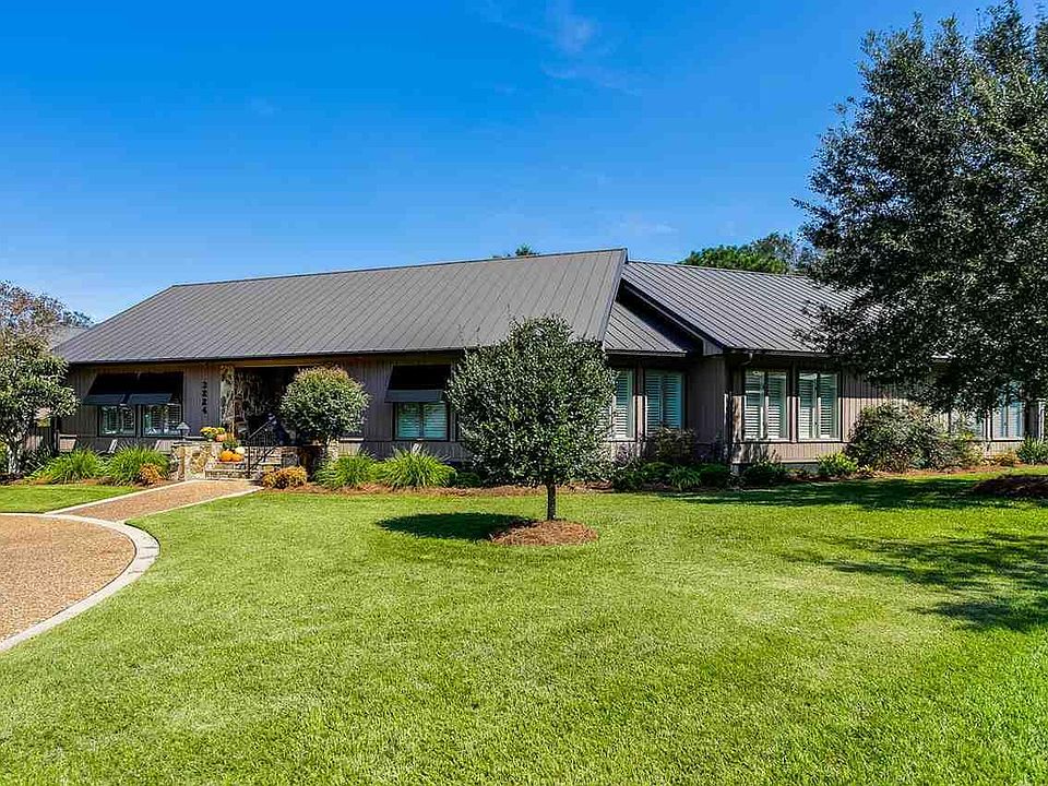 1st image of 3224 Bayou Ln