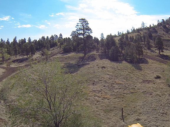 4th image of 4900 E Trails End Dr