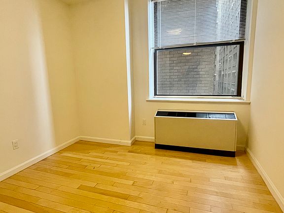 5th image of 20 West St APT 15