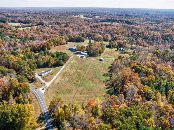 2631 Price Grange Rd, Eden, NC 27288