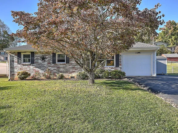 4816 Sunbright Dr, Kingsport, TN 37664