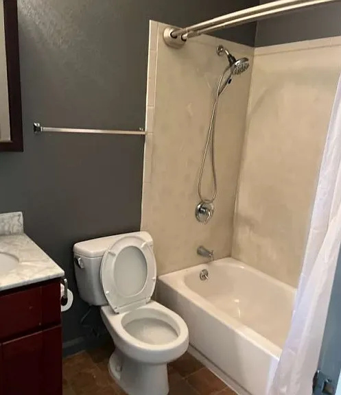 1032 Castlewood Dr — Photo 13