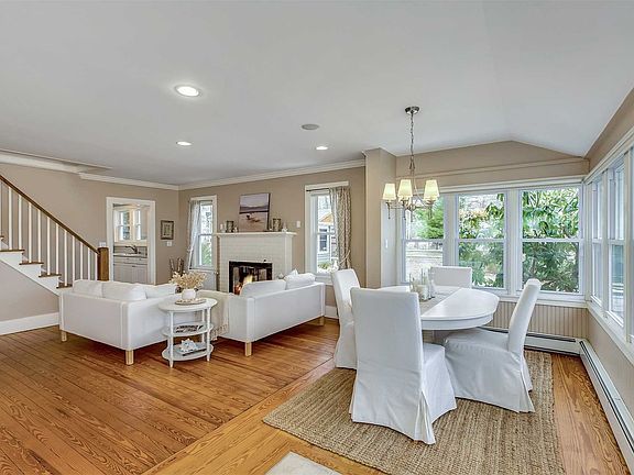 5th image of 7075 Great Peconic Ba Blvd