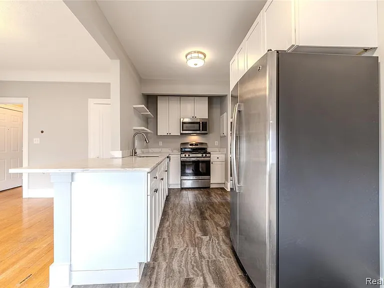 605 W Hudson Ave — Photo 4