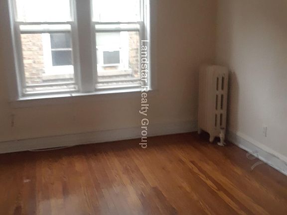 5th image of 1836 W Lawrence Ave APT 3B