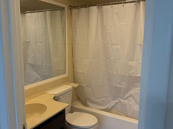 4th image of 833 Orchid Springs Dr #833