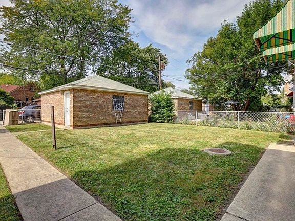 2nd image of 1644 Gunderson Ave #1