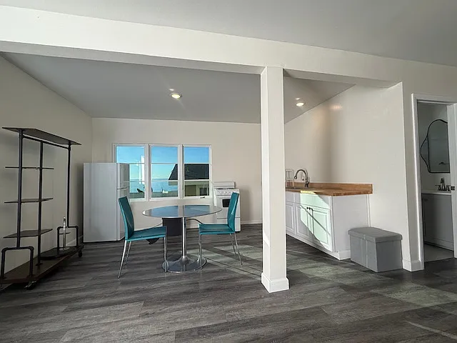 22607 Pacific Coast Hwy #C — Photo 4