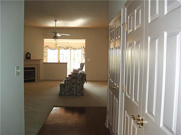 3rd image of 10813 Stable Dr