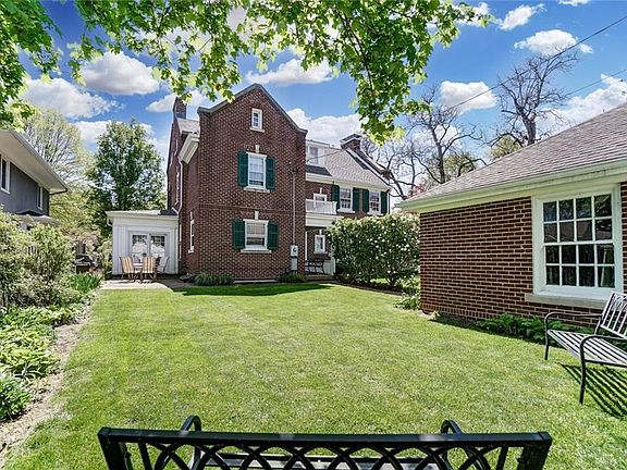 4th image of 103 Beverly Pl