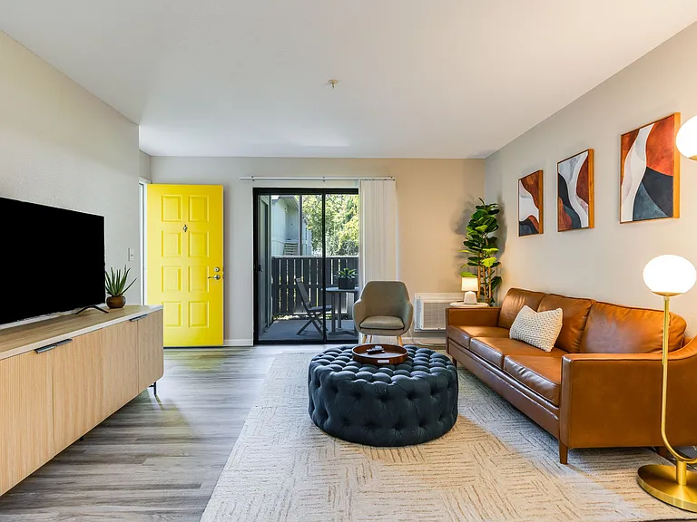 The Dutton Apartments — Photo 17
