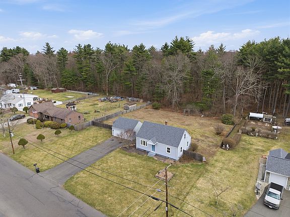 4th image of 62 Millbrook Dr
