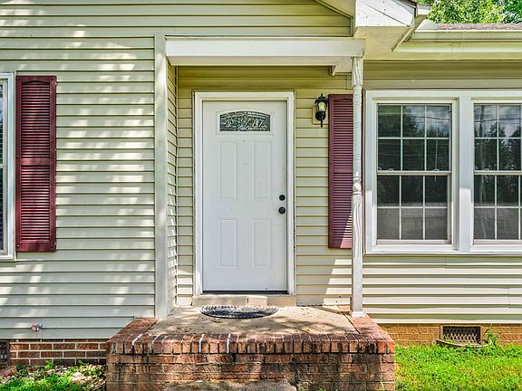 3rd image of 541 Donna Dr