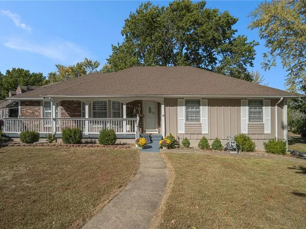 7810 Irwin Rd, Raytown, MO 64138