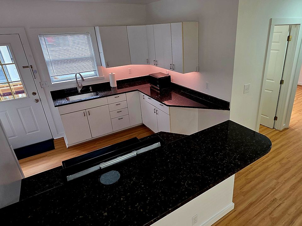 Main Floor Kitchen