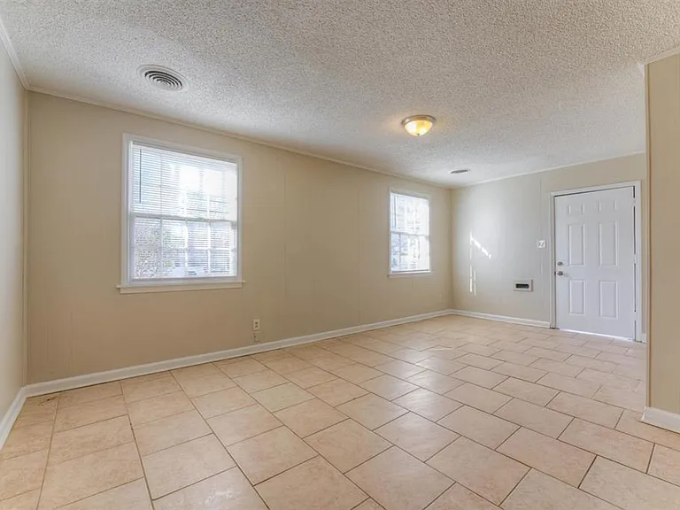 1736 Edward Ave — Photo 6