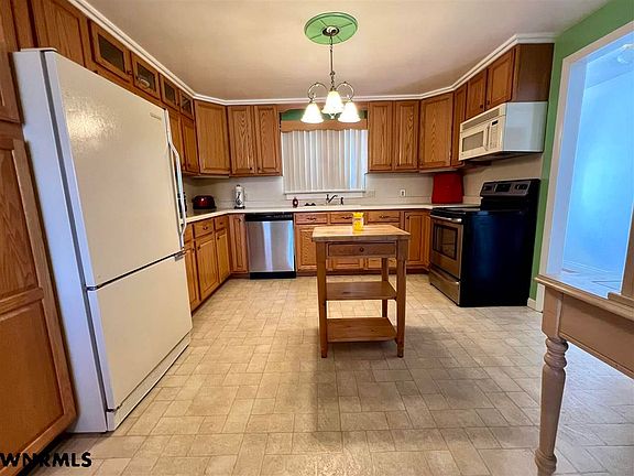 3rd image of 1010 Avenue O