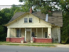 2nd image of 240 E Elm St