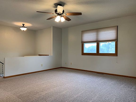 3rd image of 820 8th Ave