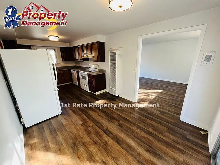2717 1/2 W Hill Rd — Photo 8