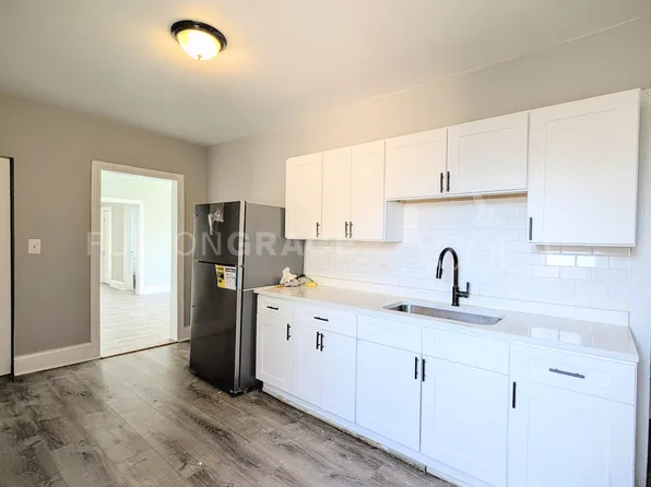 6300 N Oakley Ave #3, Chicago, IL 60645