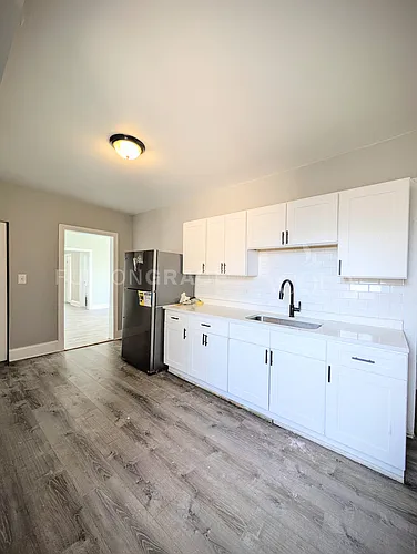 6300 N Oakley Ave #3 Photo 1