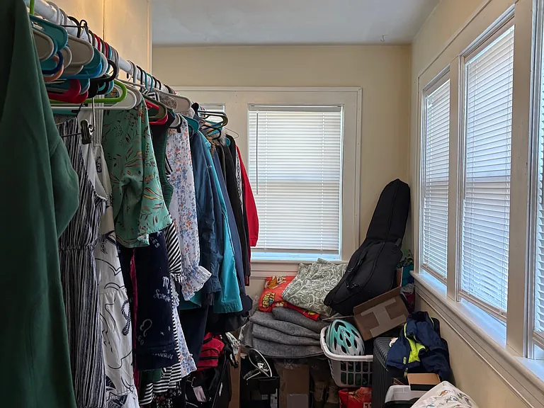 Walk In Closet w/ Walls of Windows! Blinds for all rooms Provided by Landlord.