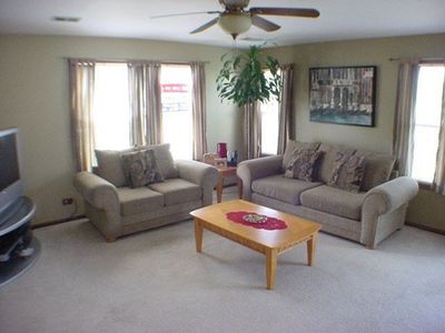 212 Birmingham Ct, Roselle, IL, 60172