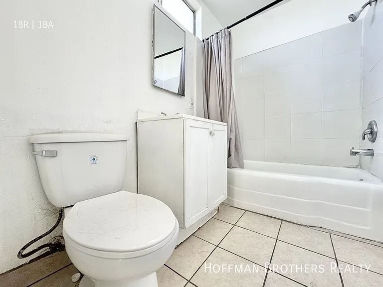 5059 W 20th St #1 — Photo 5