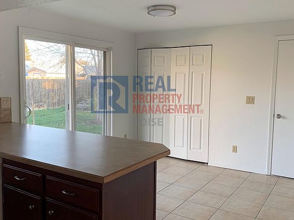 4th image of 10168 W Marlinwood Dr