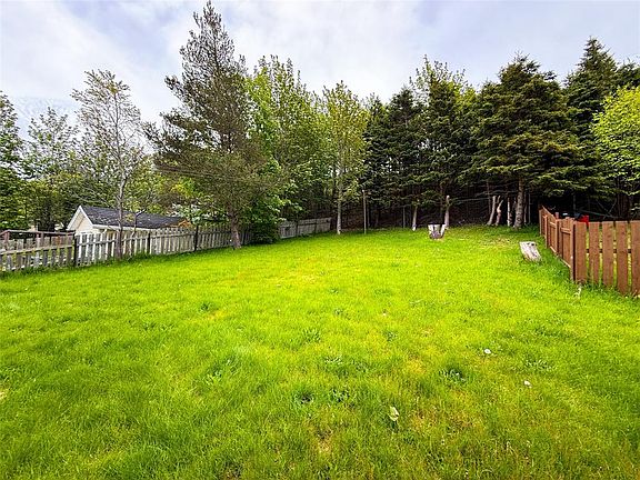 5th image of 41 Hillview Drive