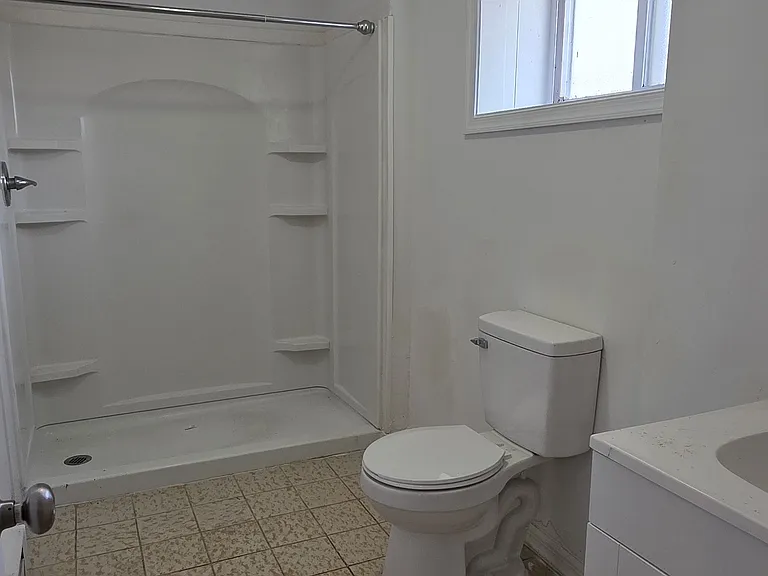 Lower Level FULL Bathroom