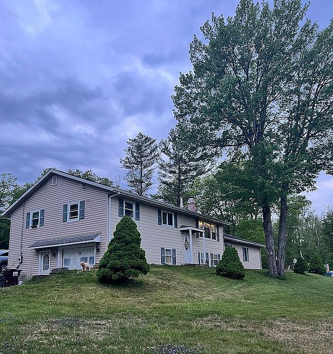 1st image of 9 Crest Dr