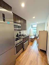 738 East 6th Street