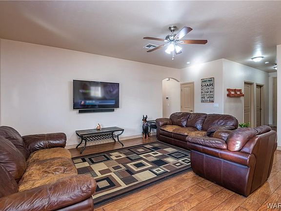 3rd image of 3320 Karen Ave