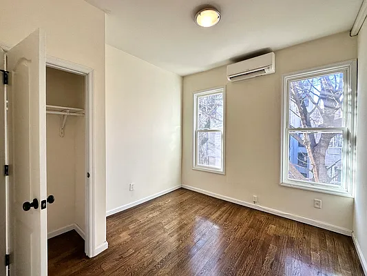 Rented by EXR | media 5