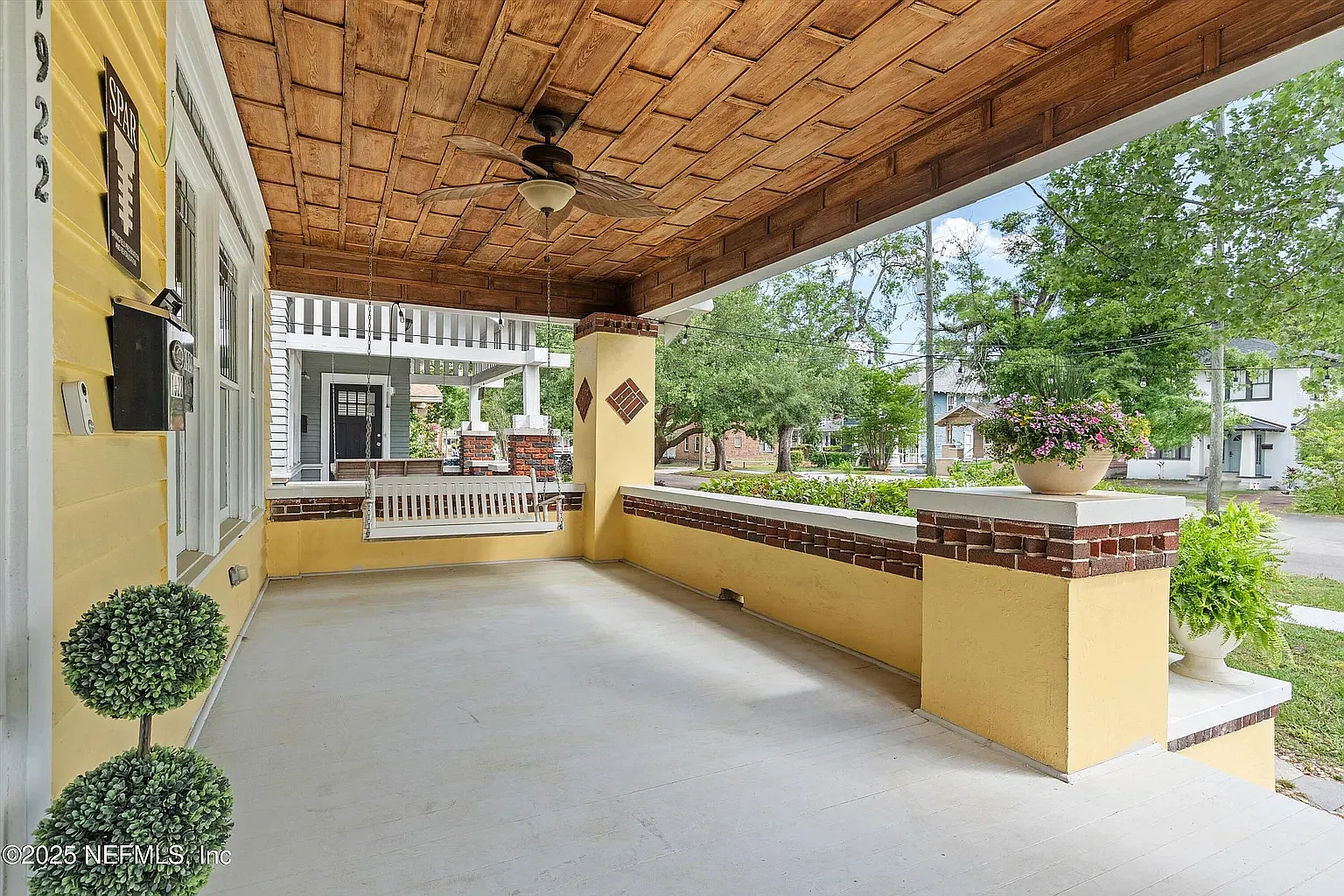 2 bed, 1347 sqft, $2,395 — Photo 4
