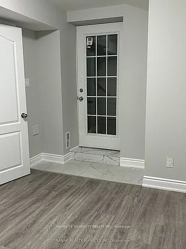 583 Queen Mary Dr #BASEMENT Photo 1
